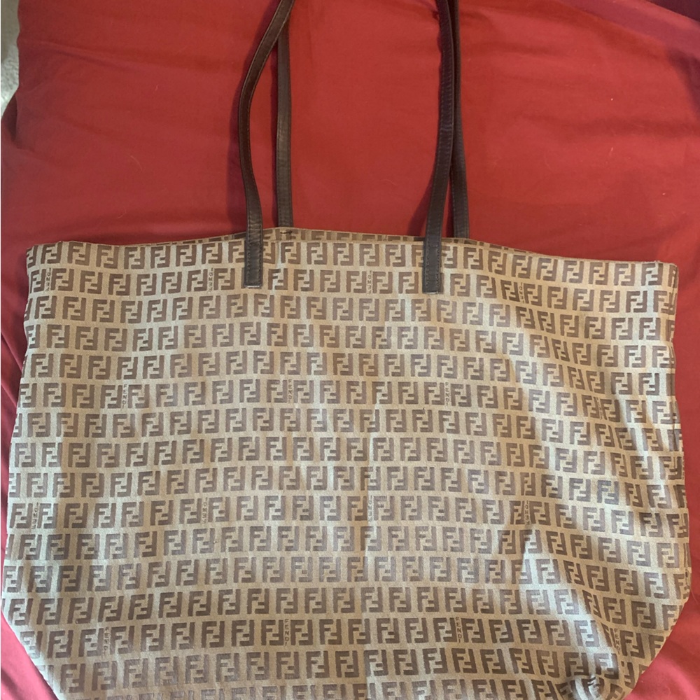 COPY - Gorgeous Fendi tote.